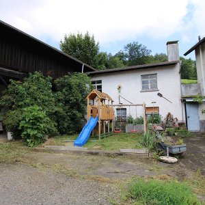 Hemsbach: Traumhafter Bauernhof mit 2-Familienhaus