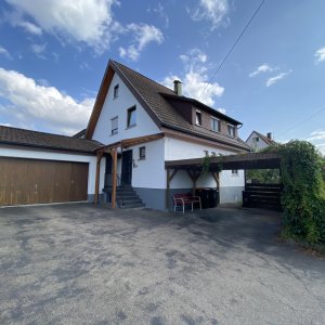 2-Familienhaus mit Potential in Weil im Schönbuch